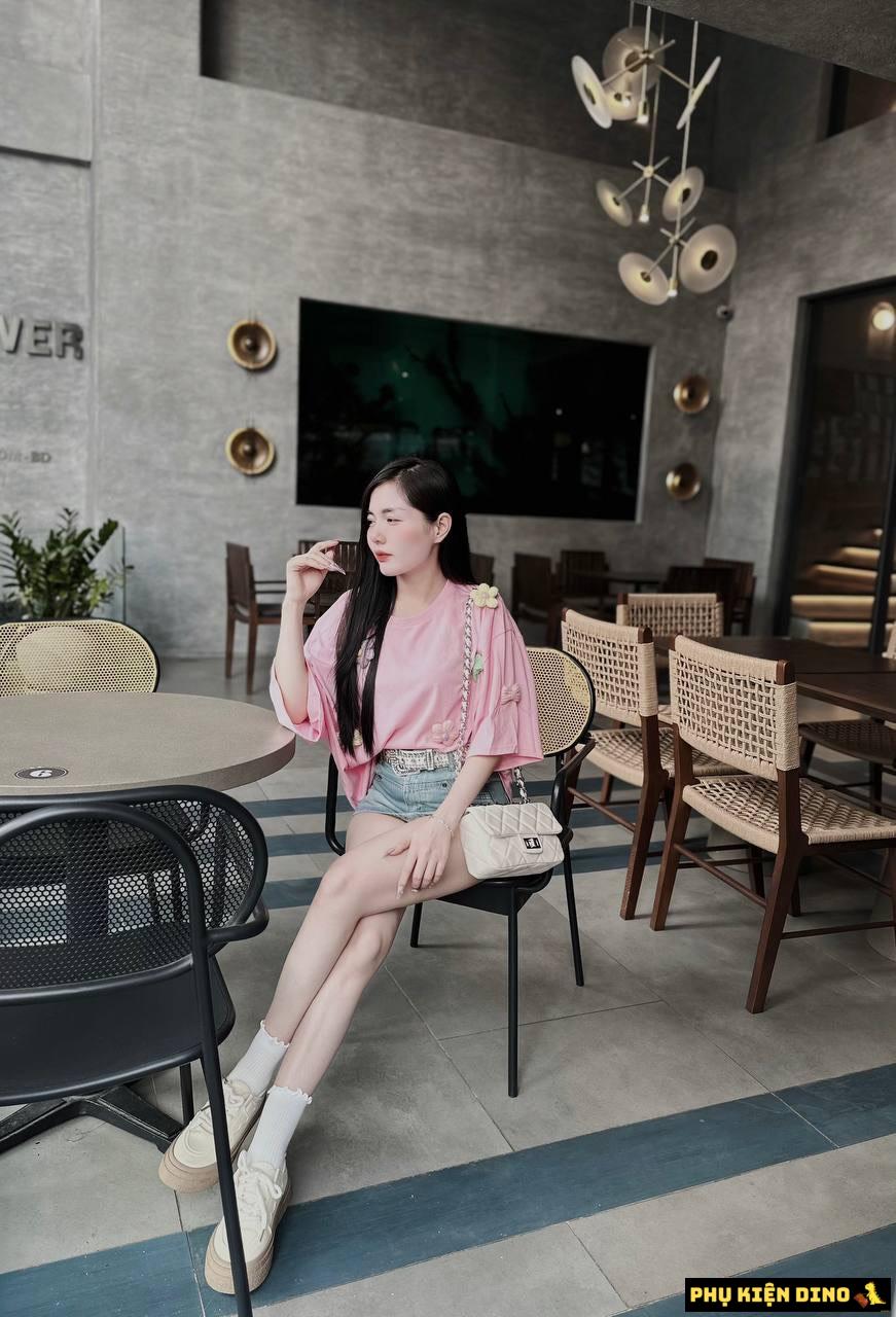 Túi Chanel Size 20 Màu Trắng dây Bạc Túi Chanel Size 20 Màu Trắng dây Bạc